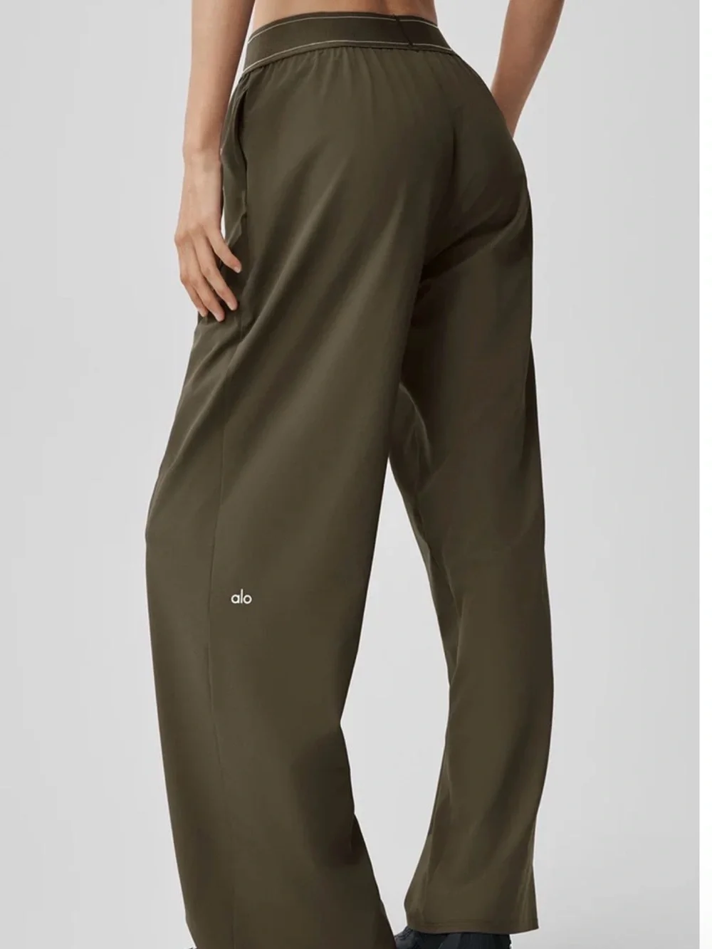 Suit Up Trouser (Regular)   Color :Olive Tree